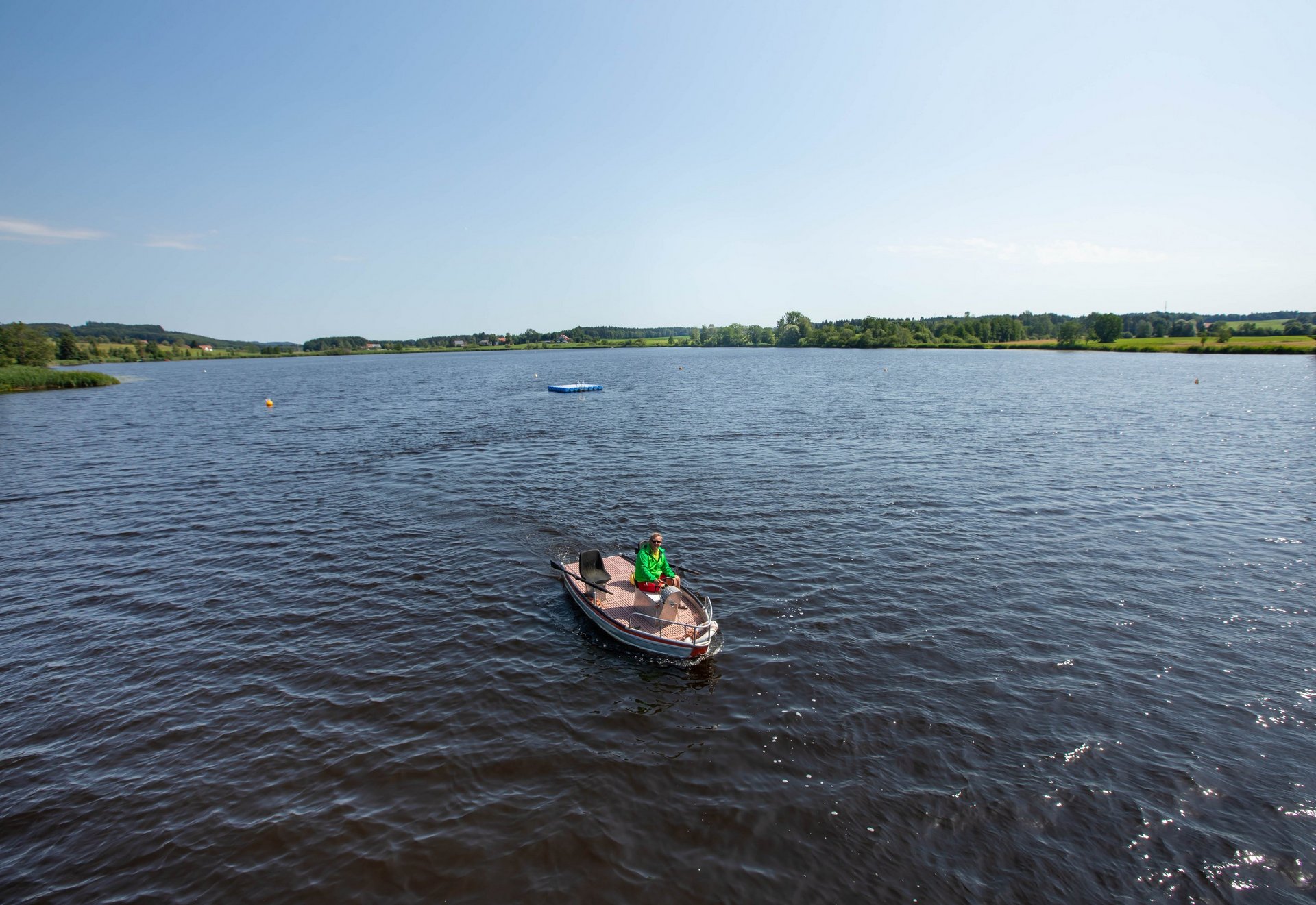 Ruderboot auf See in Kisslegg 